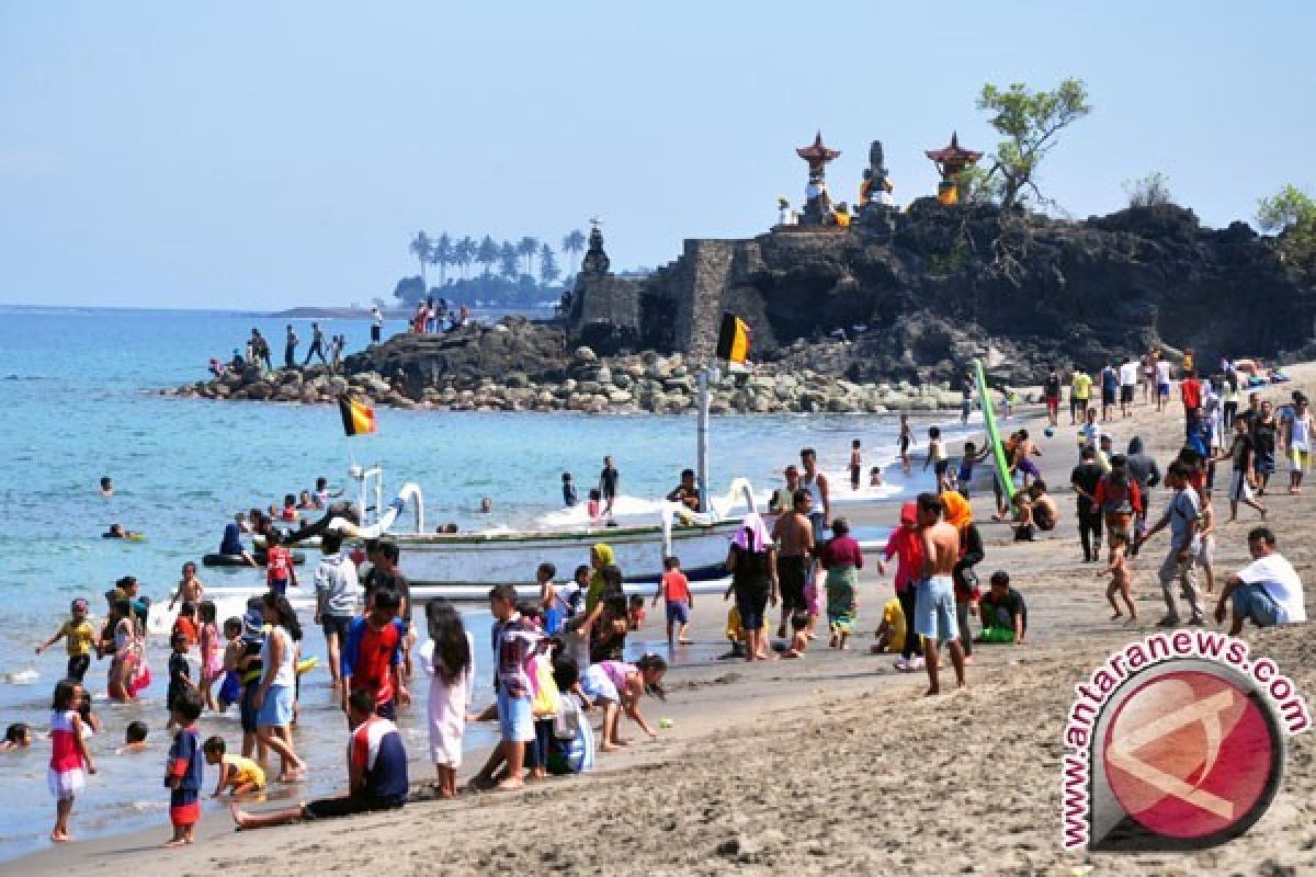 Lebaran 2016 - "Lebaran Topat" di Lombok dipusatkan di pantai 