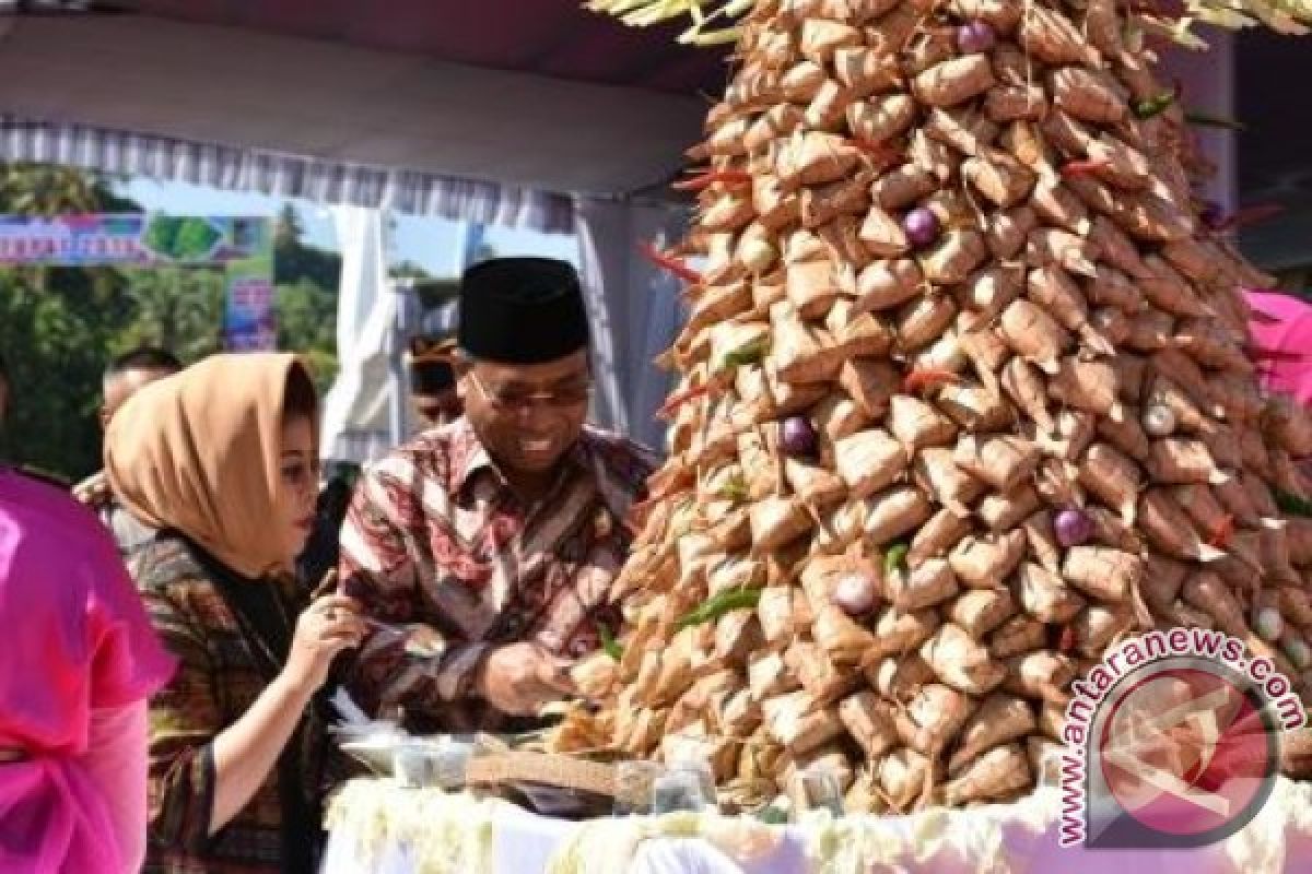 Wagub NTB Minta Tradisi Lebaran Topat Dilestarikan