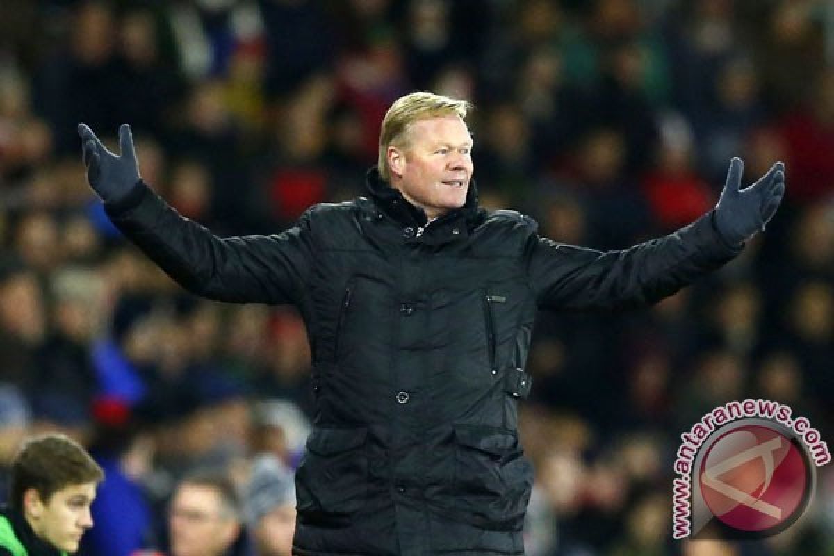 Juru taktik Belanda Koeman panggil pemain muda Kluivert