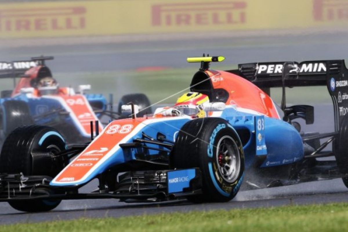 Mobil Rio "Bersentuhan" dengan Pascal Wehrlein