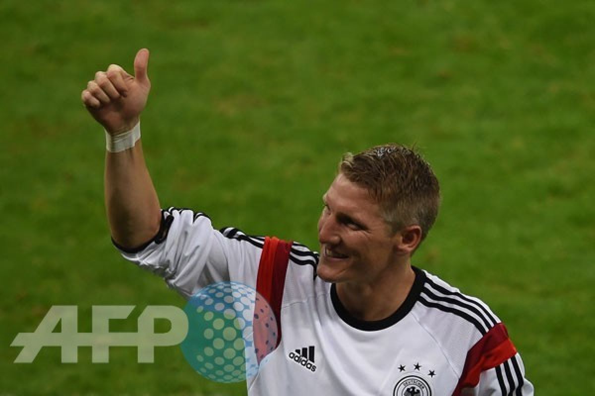 Rummeniggne: Tak Tertarik Boyong Schweinsteiger Kembali ke Bayern Munchen