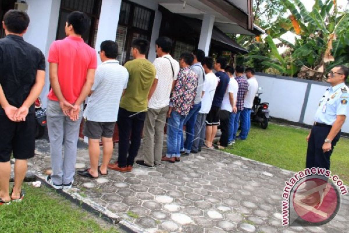 8 WNA Asal Cina Yang Bekerja Di Perusahan Tambang Kalteng Diduga Ilegal 