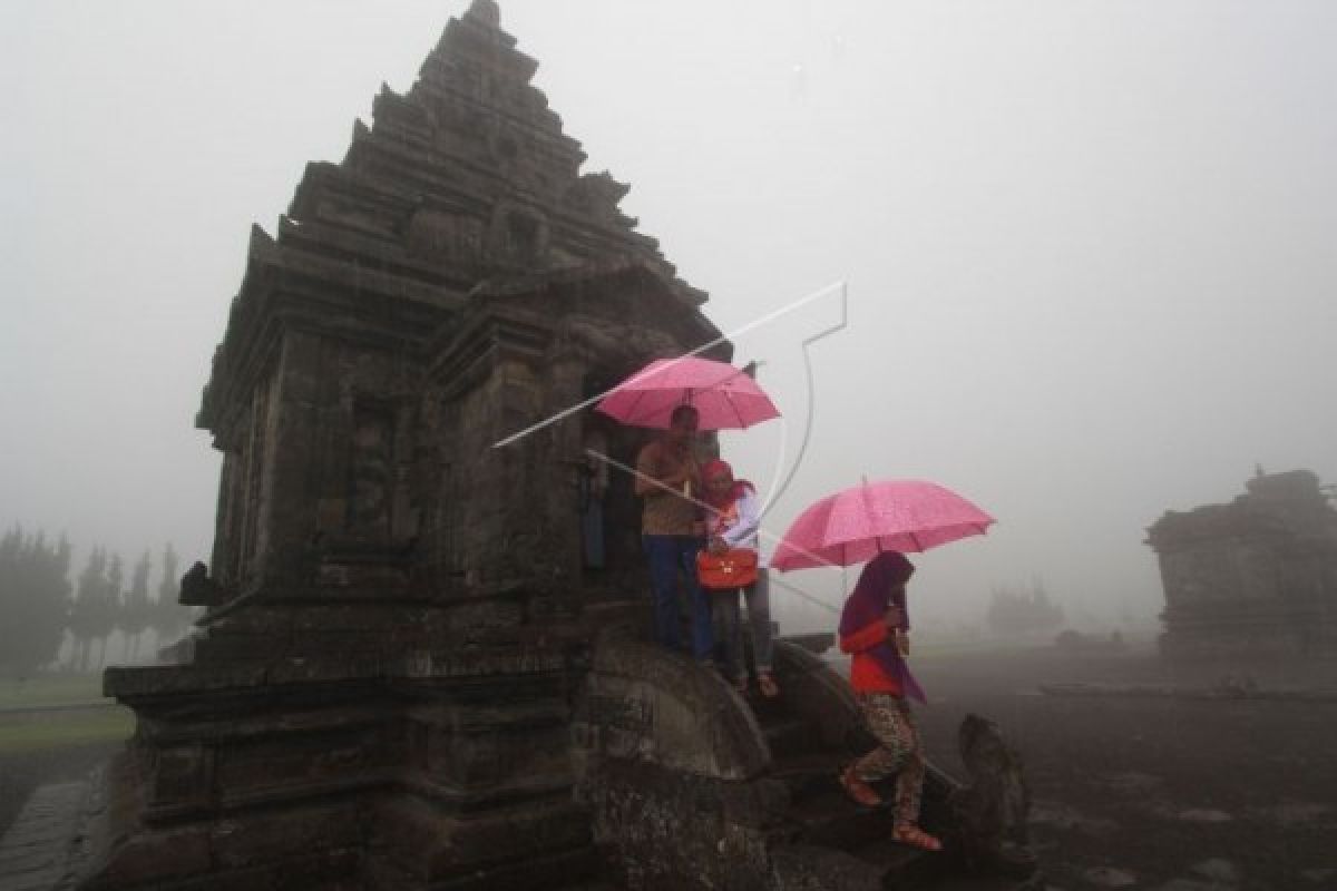 Peserta Diklat Kepariwisataan Kunjungi Dieng