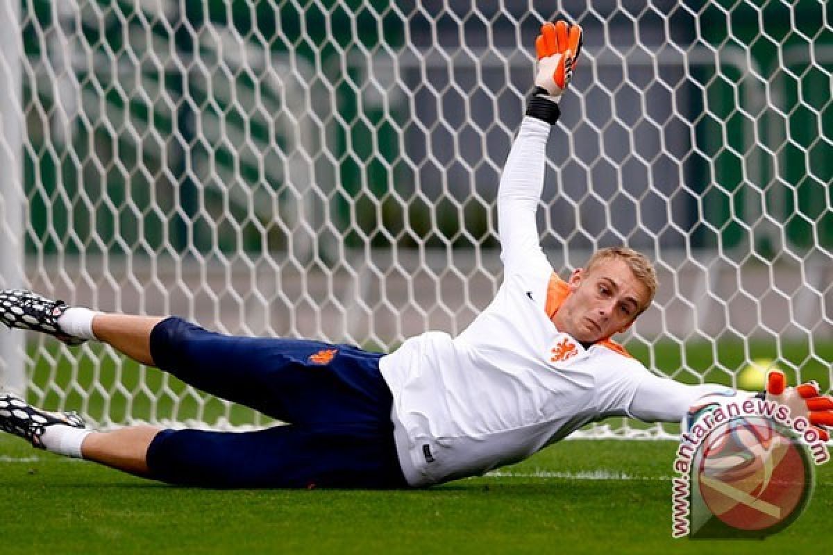 Cillessen Bisa jadi Kiper Nomor Satu di Barca, Kata De Boer