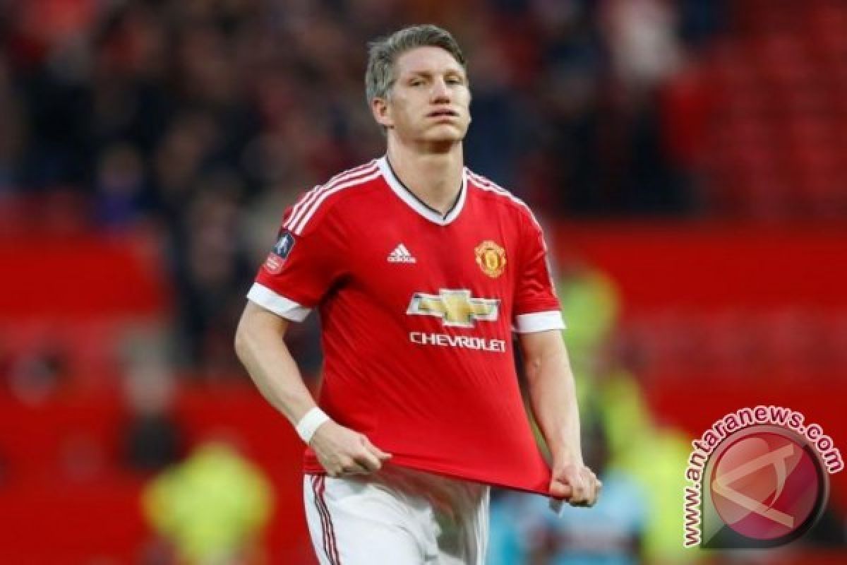 Mou Tegaskan Schweinsteiger Tak Punya Tempat di Manchester United