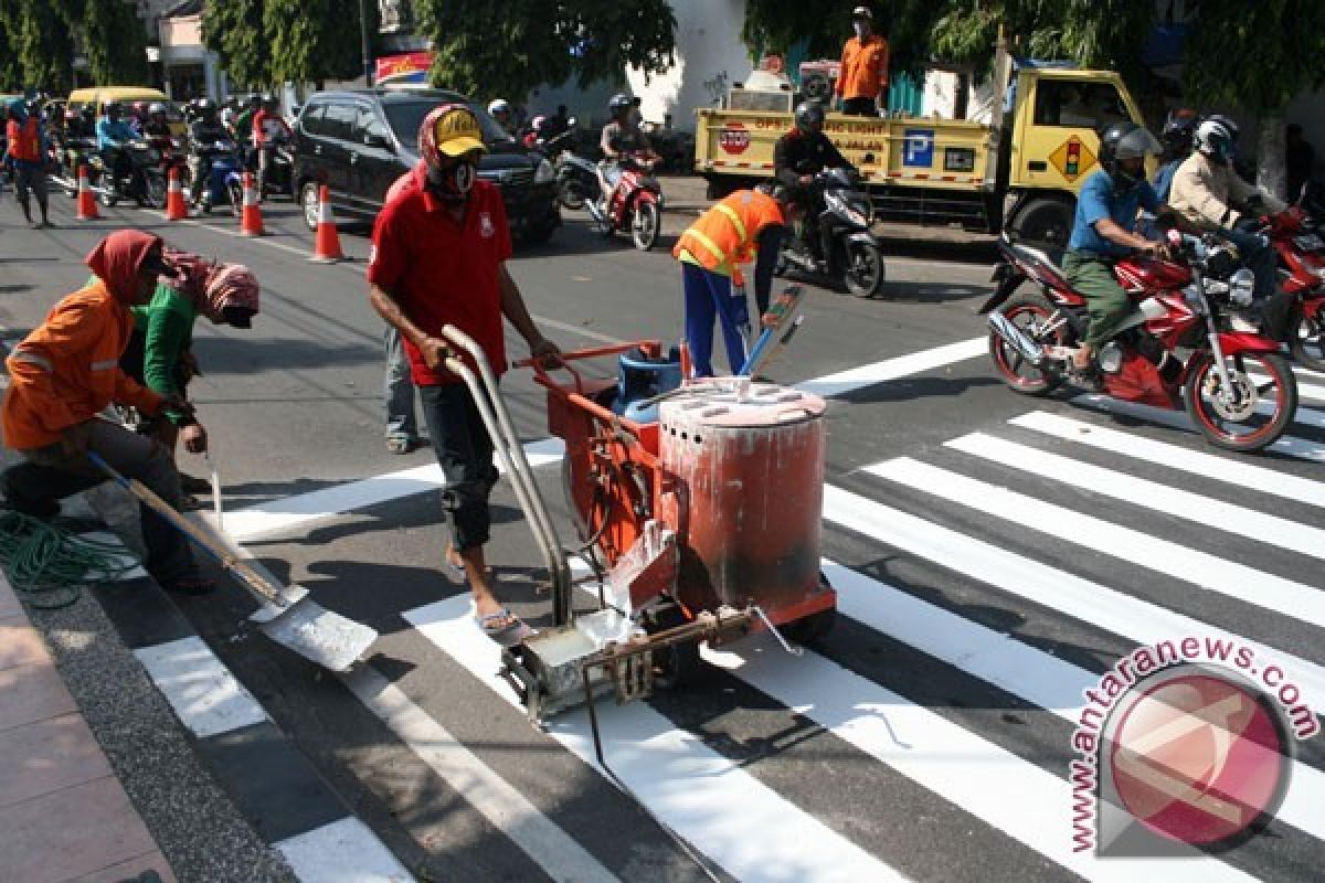 Zebra Cross Batik Perindah Jalan di Pekalongan (VIDEO)