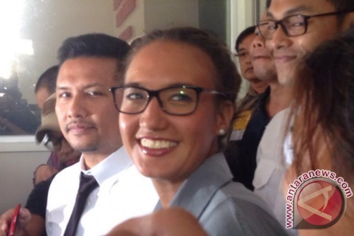 Nadine Chandrawinata tak tahu soal Senjata Api Gatot Brajamusti