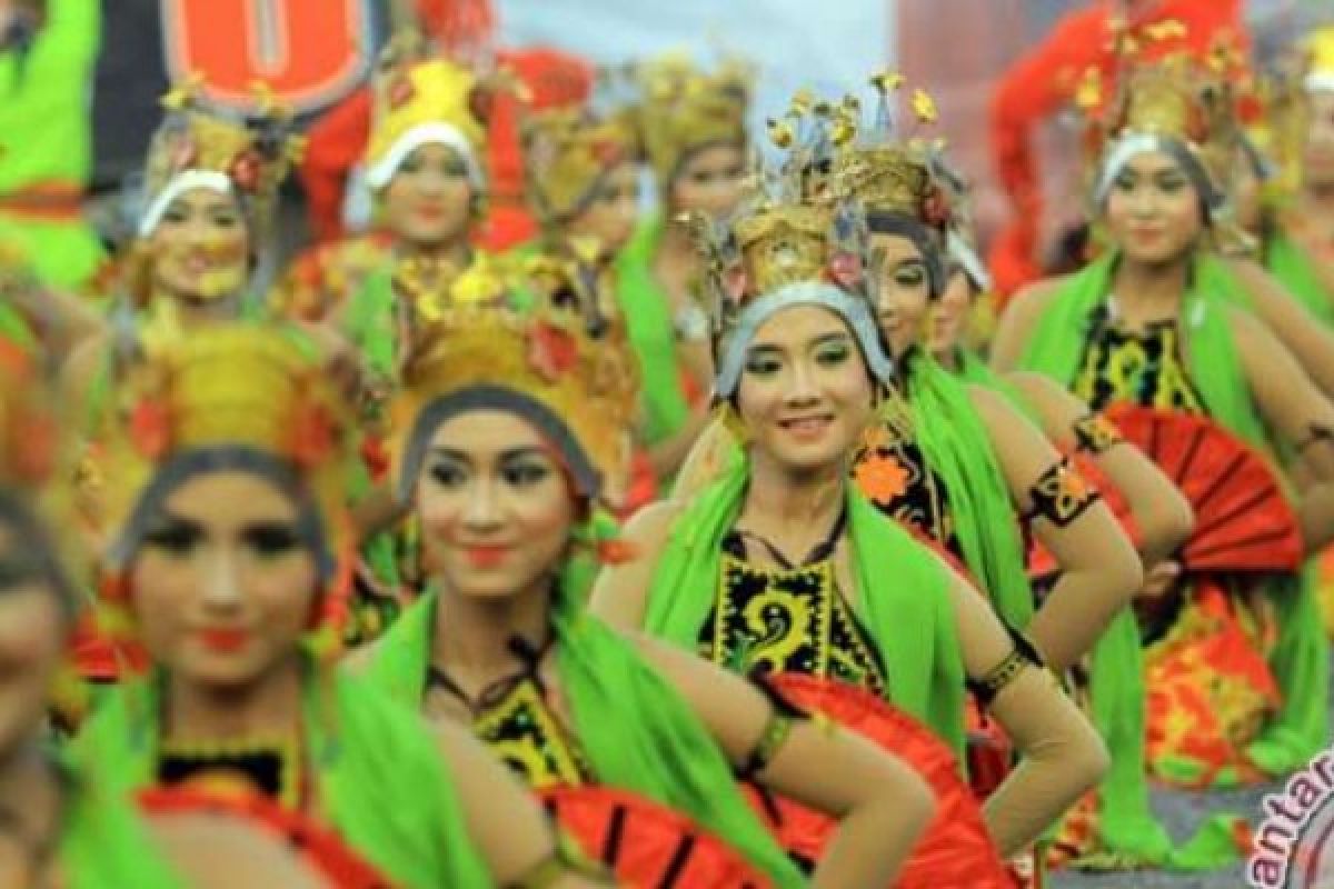 Ribuan Penari Meriahkan Festival Gandrung Sewu 