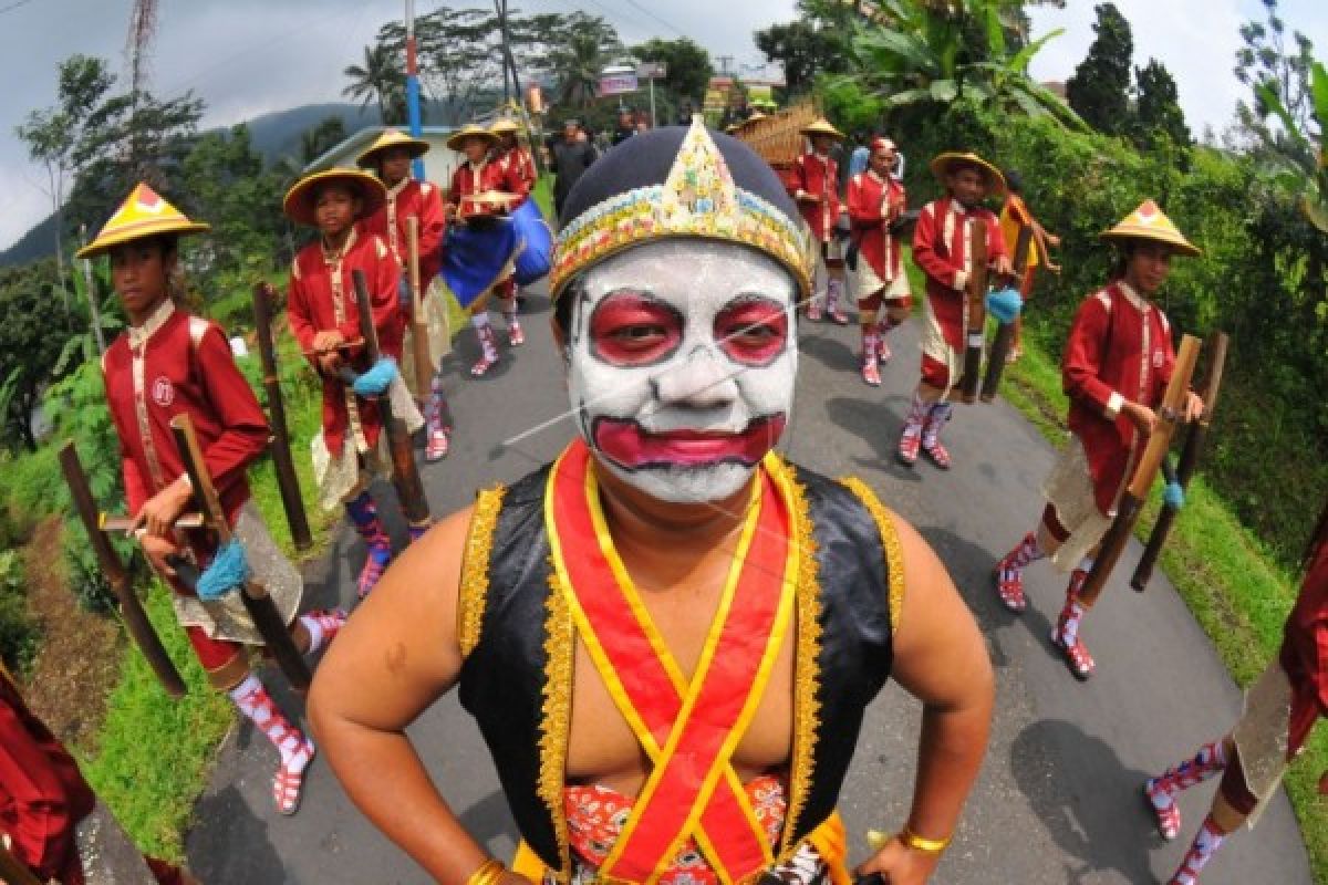 Pengamat: Pariwisata Mendorong Pengembangan Budaya Lokal