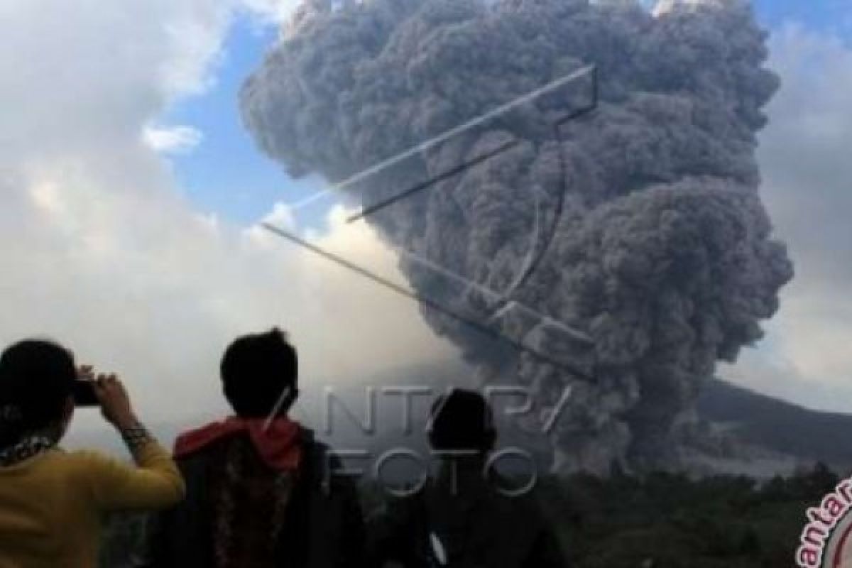 Gunung Sinabung Masih Menunjukkan Aktivitas Yang Tinggi