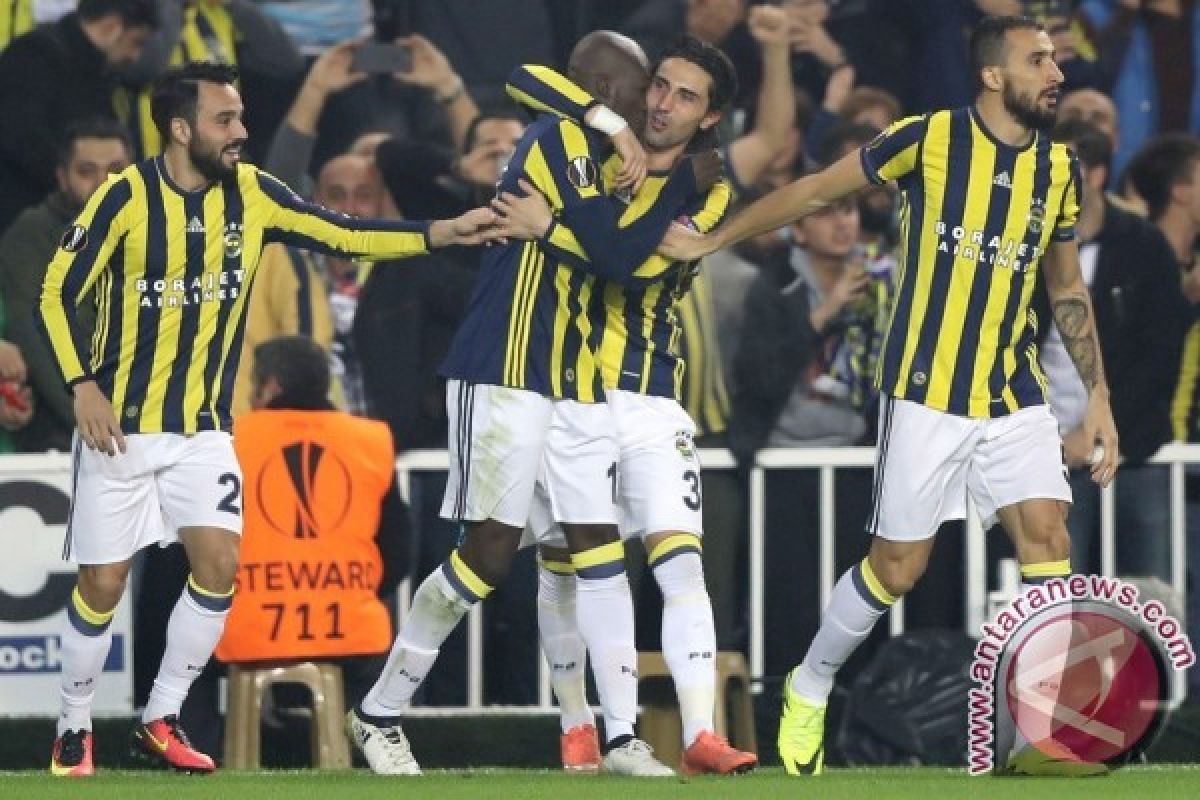 Manchester United Dibekuk Fenerbahce 1-2