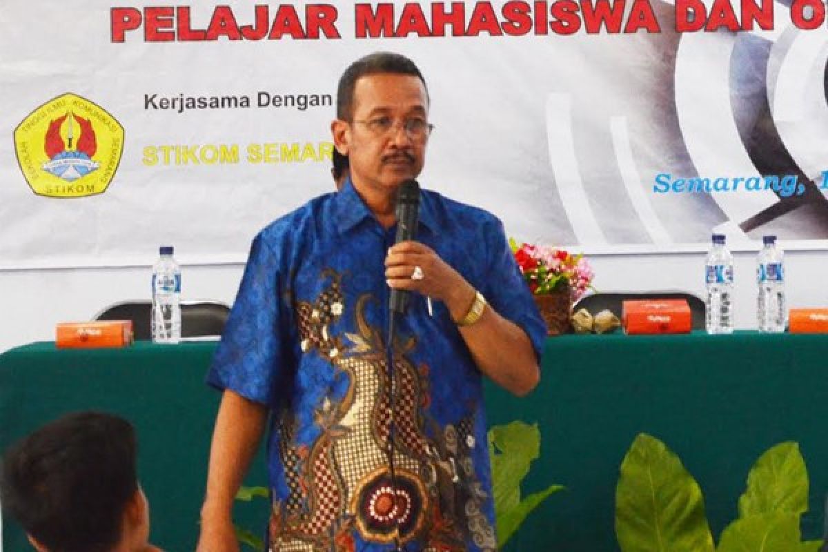 Ketua STIKOM: Tidak Perlu Saling Menjatuhkan dalam Politik