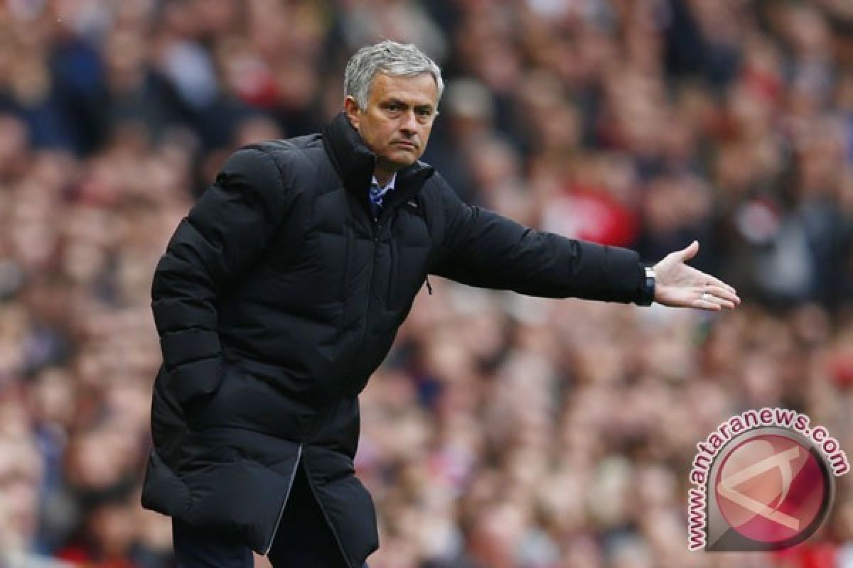 Mourinho hadapi fakta kekalahan dan cedera Matic