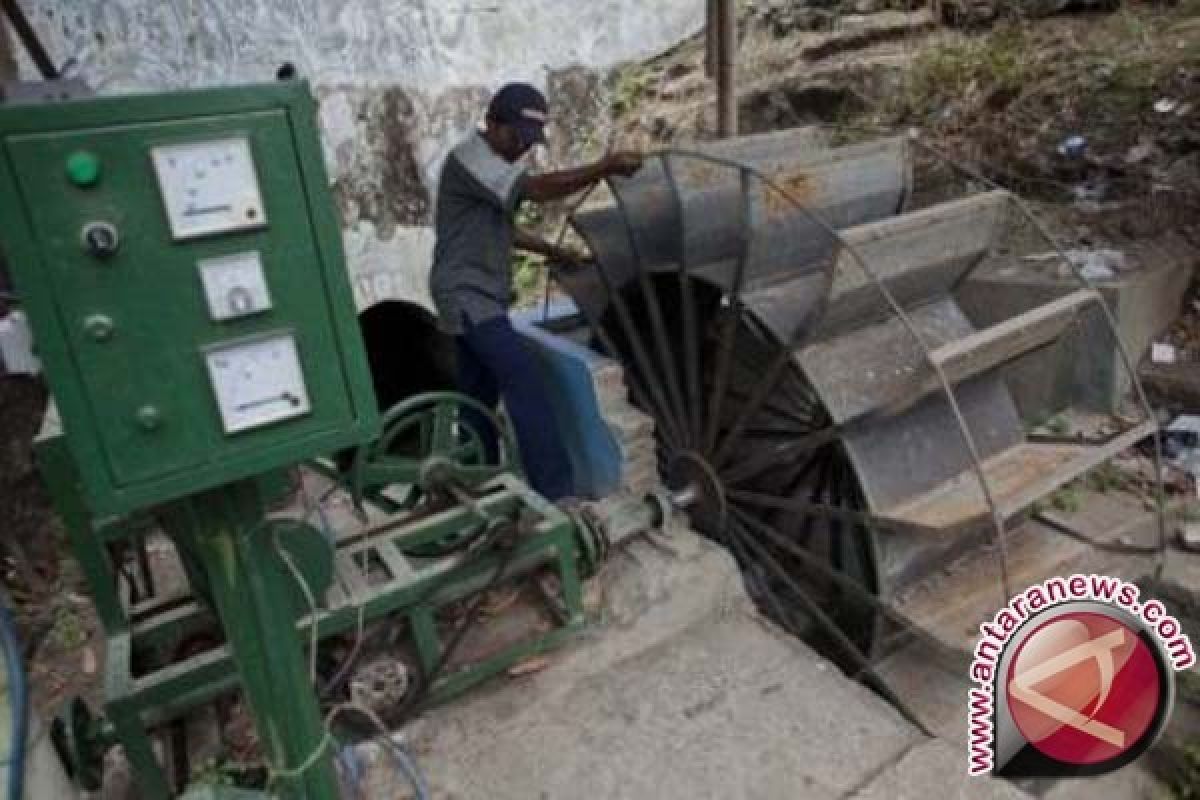 160 KK Masih Tergantung Listrik PLTMH