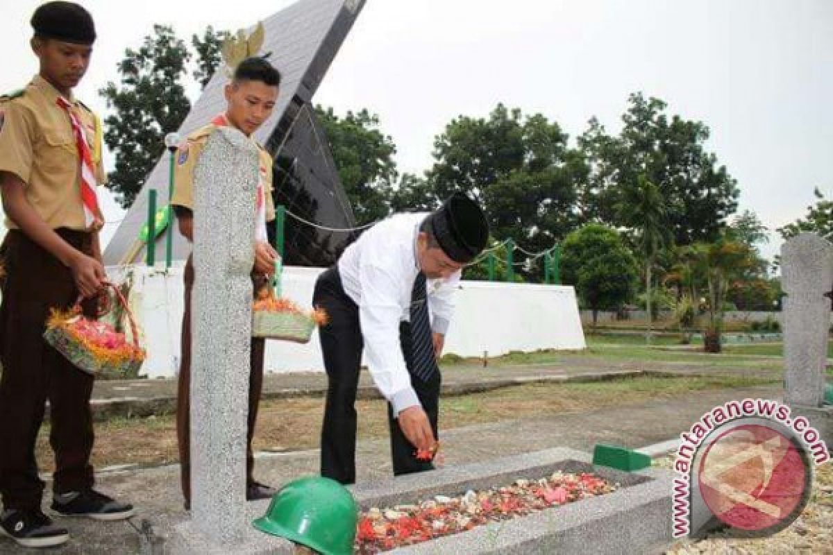 Ziarah TMP Watubangga Warnai HAB KE-71Kemenag Sultra