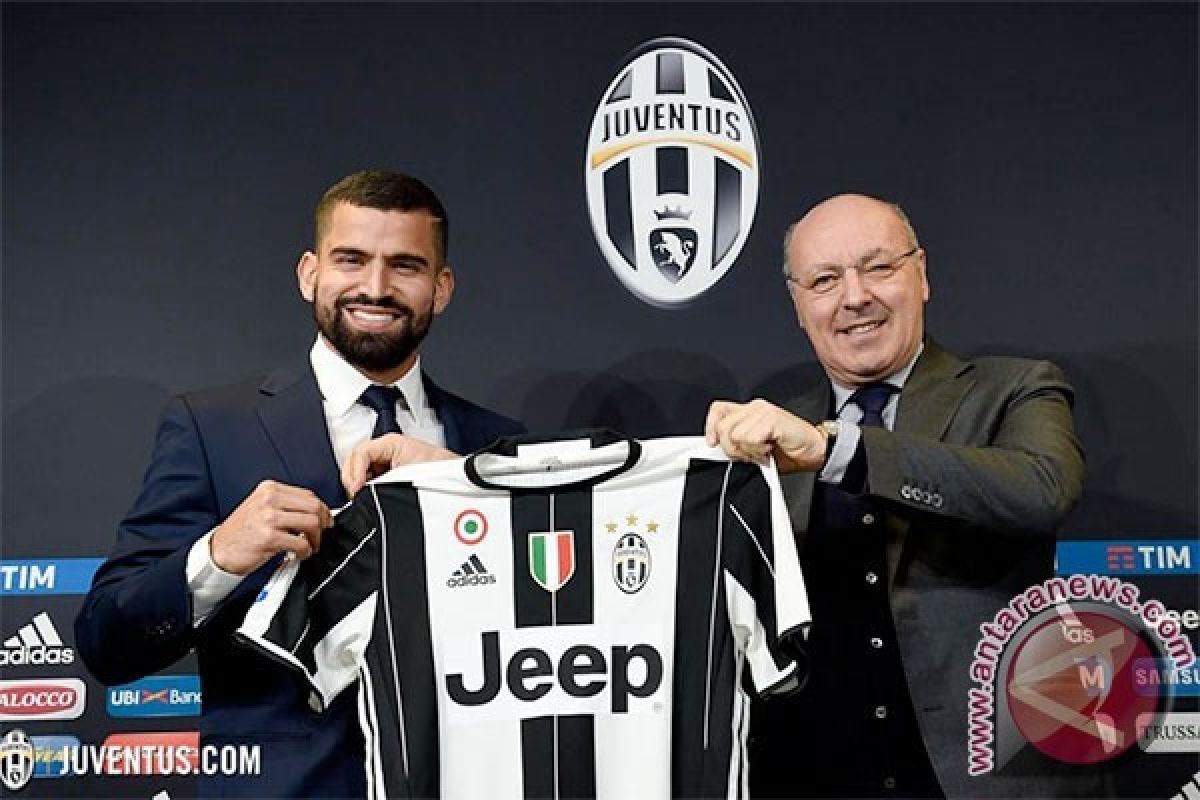 Pemain Genoa Rincon Merapat ke Juventus