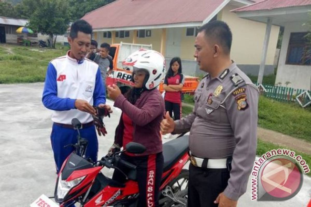 Honda Safety Riding jangkau SMAN 8 Palu