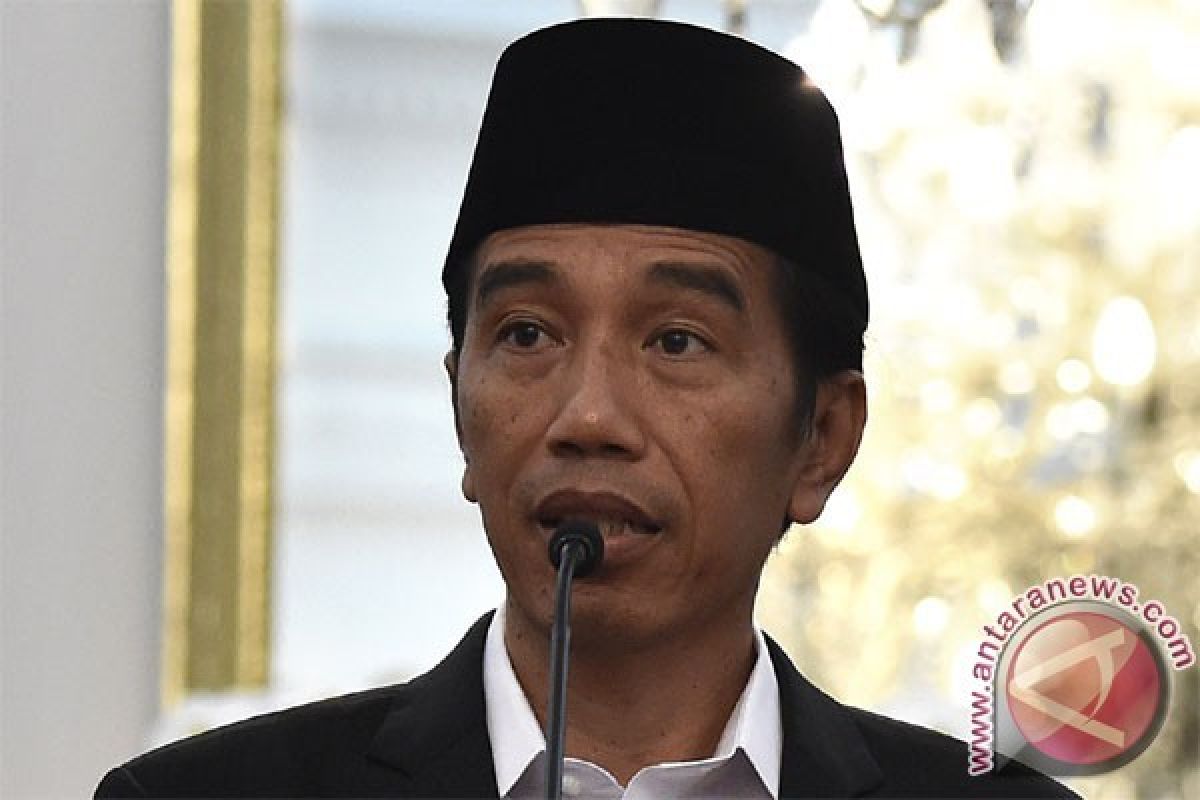 "Kalau Data tidak Ilmiah,Sumbernya tidak Jelas Buat apa buku "Jokowi Undercover" Dikomentari, Kata Jokowi