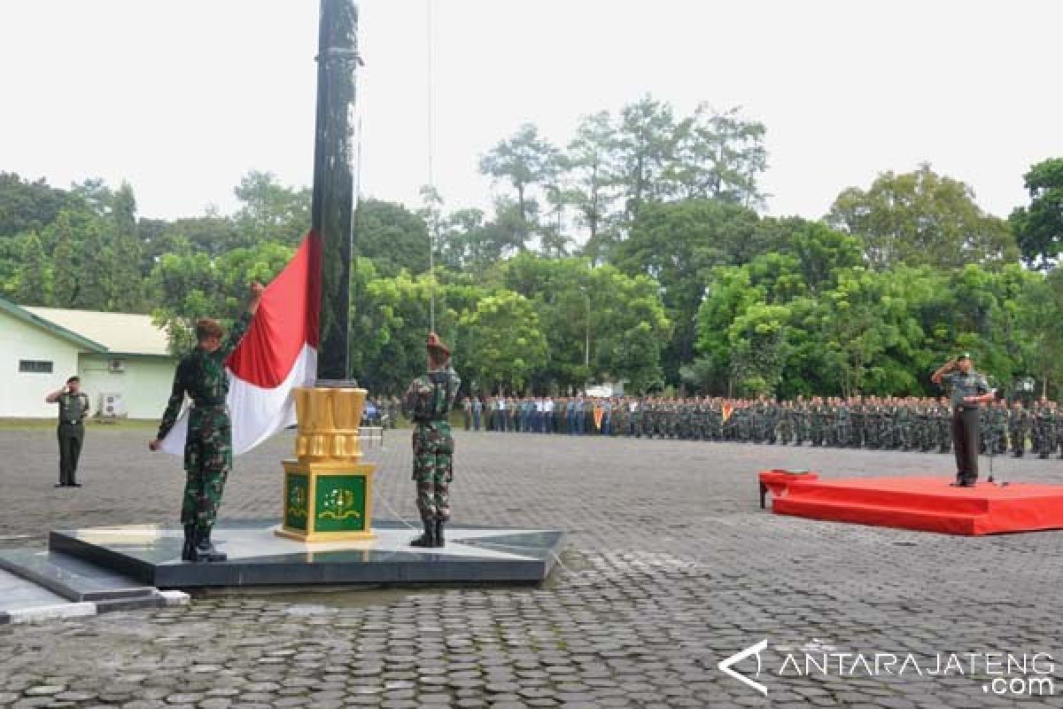 Upacara 17-an Segarkan Semangat 45, Kata Gubernur Akmil