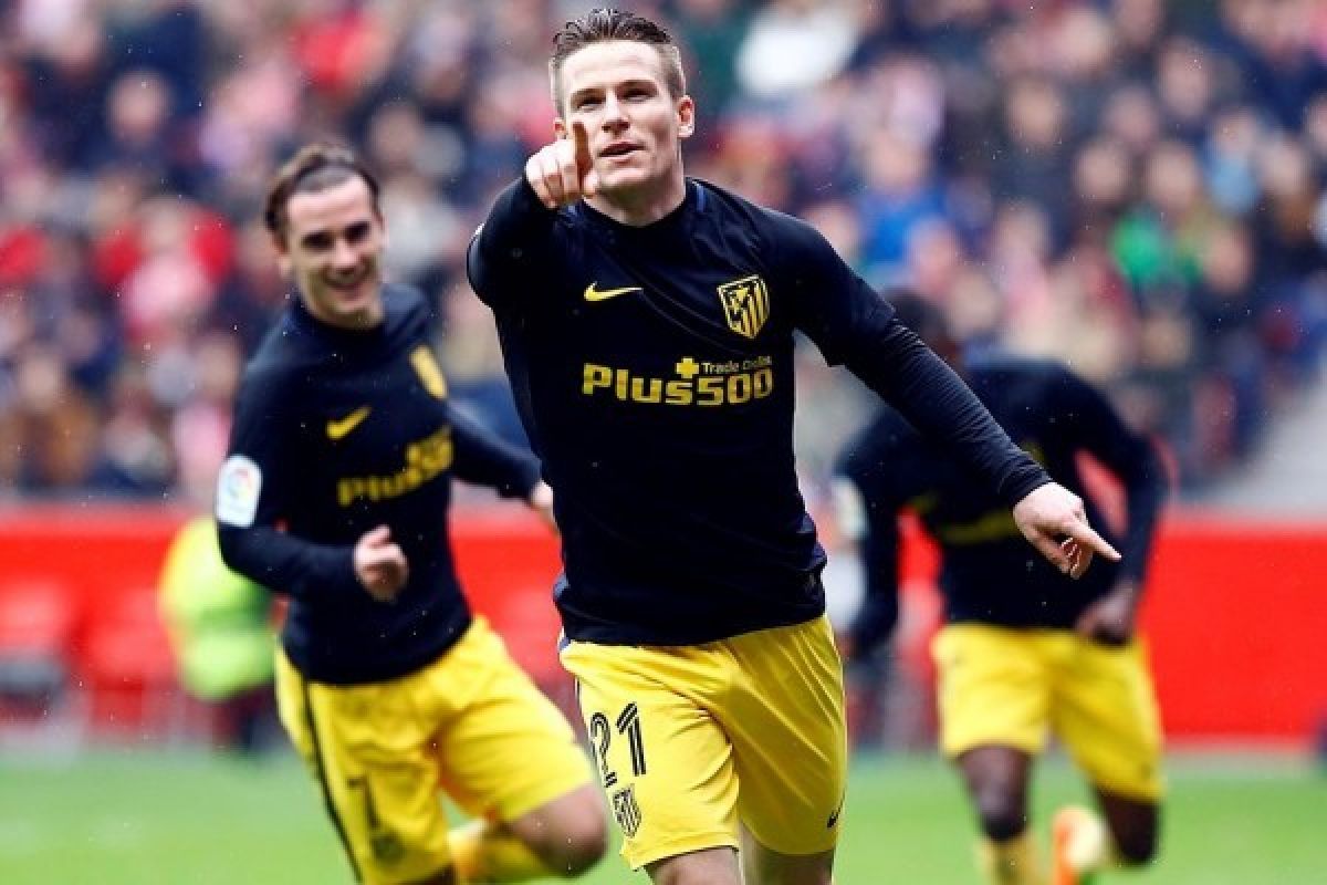 Hattrick Gameiro, Atletico Madrid Tekuk Sporting Gijon 4-1