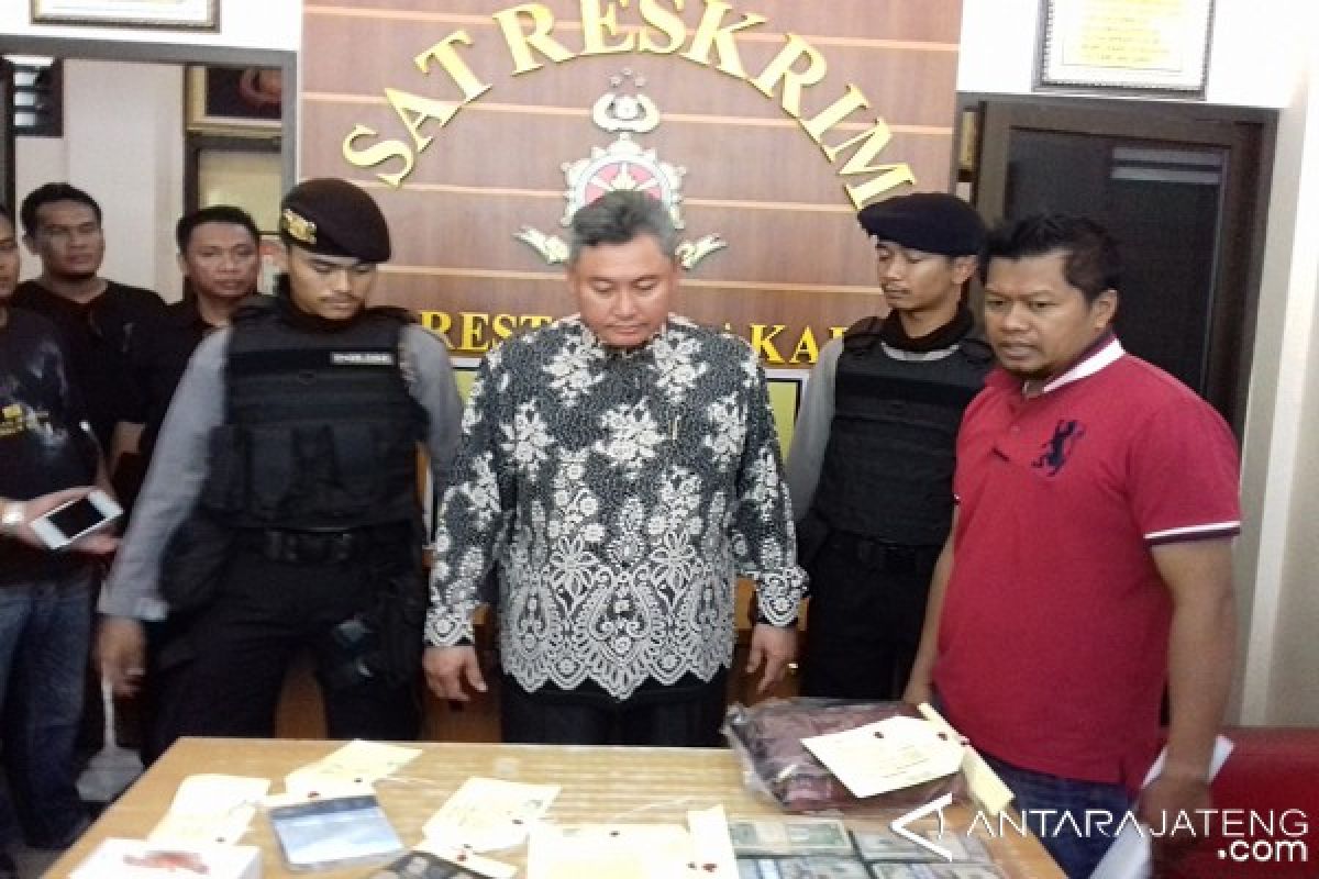 Penjual Arloji Palsu Dibekuk di Surakarta