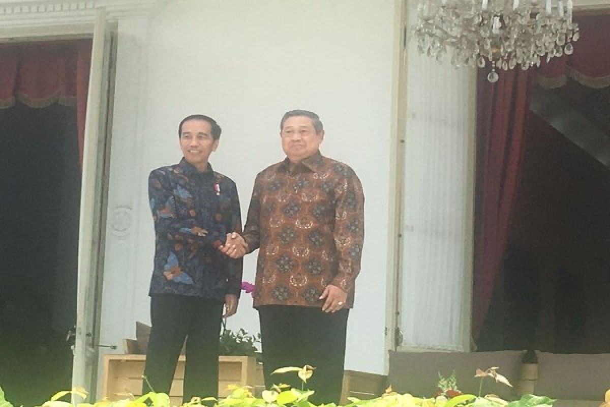 Jokowi dan SBY Bertemu Berbincang masalah Politik dan Ekonomi