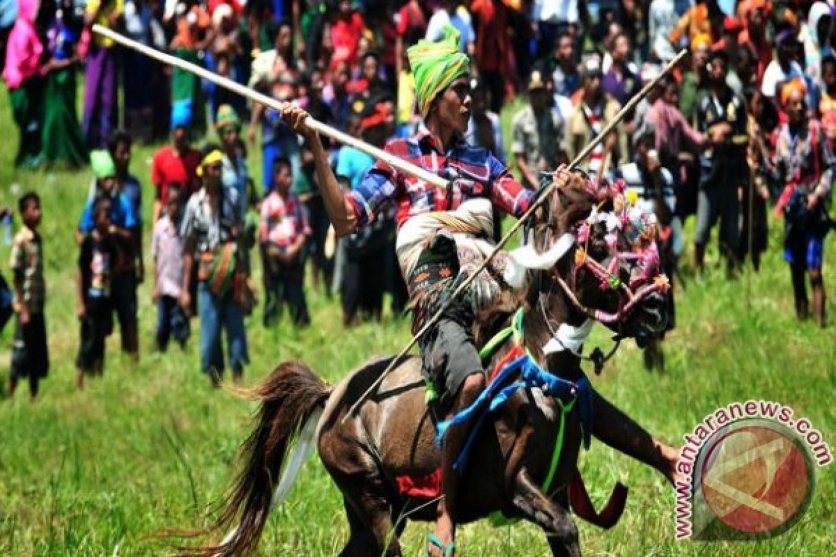 Jaga Kesakralan Pasola