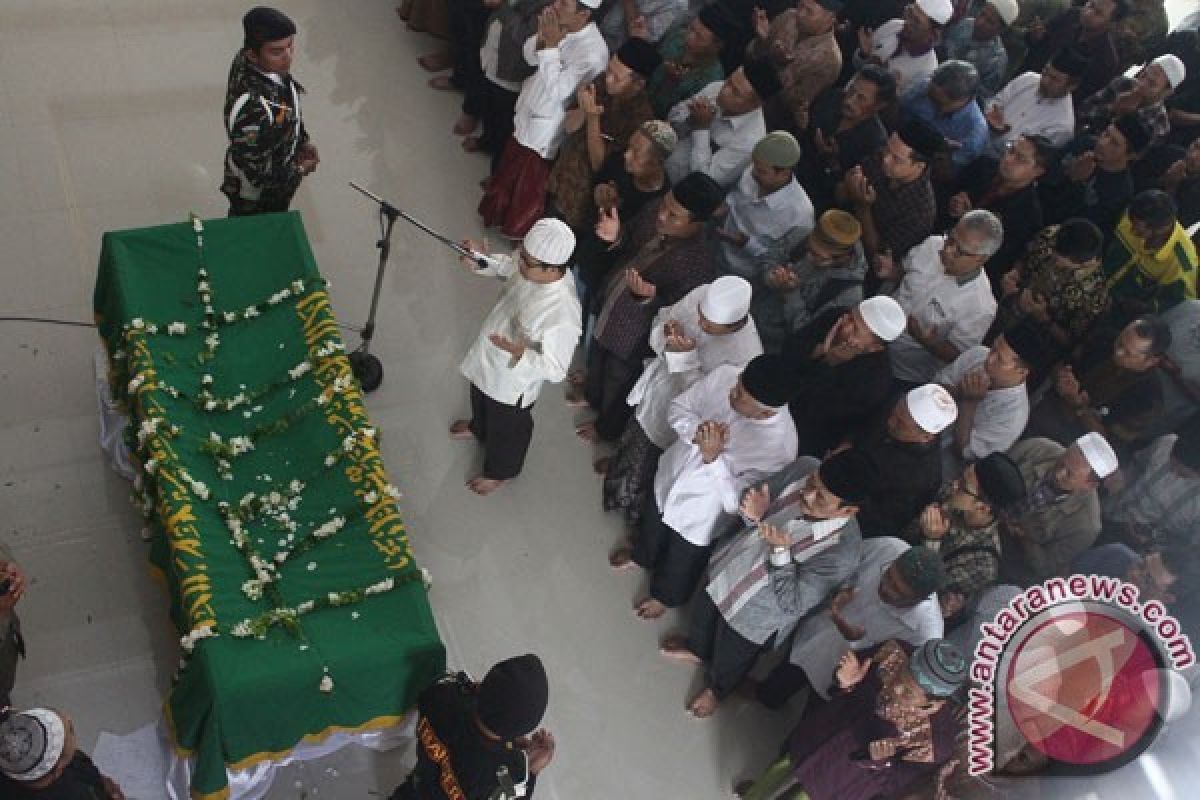 Pangdam Brawijaya Pimpin Upacara Militer Pemberangkatkan Jenazah Hasyim