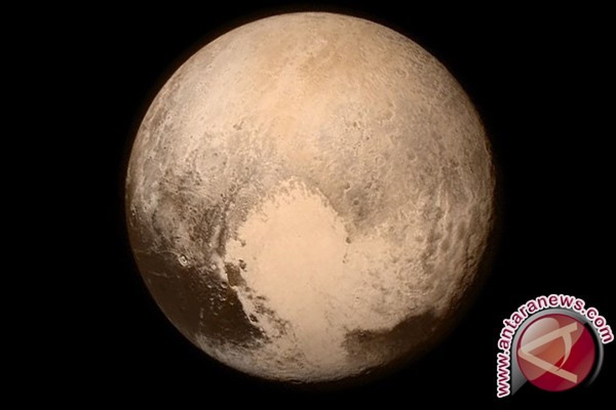 Para Ilmuan Klasifikasikan Kembali Pluto Sebagai Planet