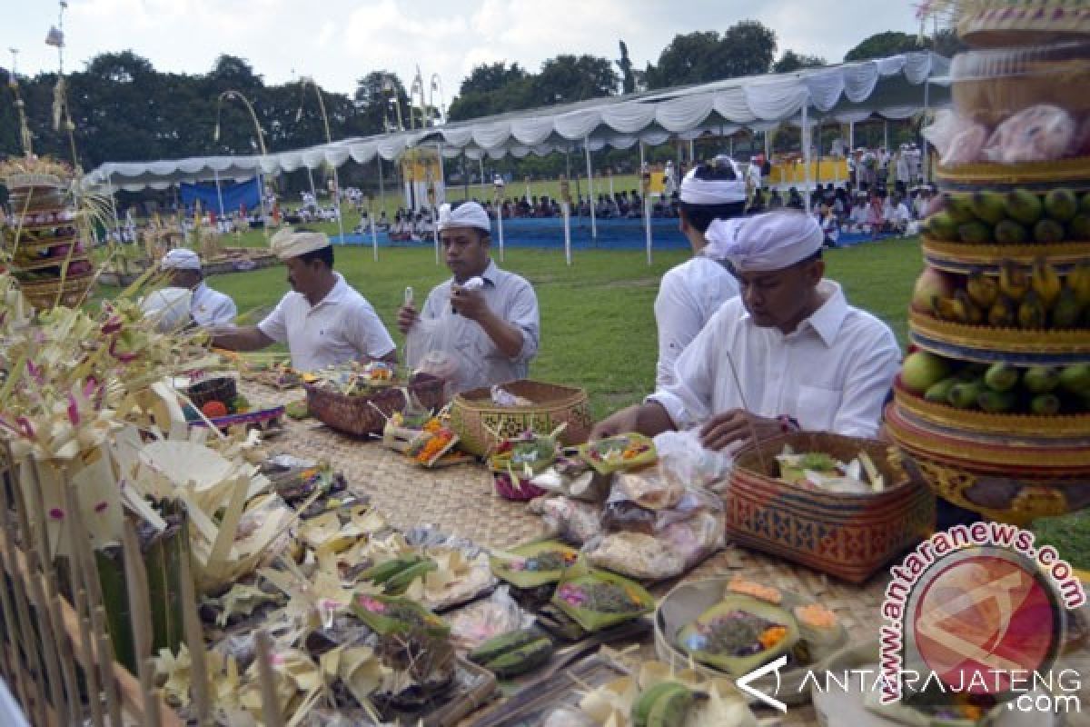 Umat Hindu Gelar Ritual Tawur Kesanga