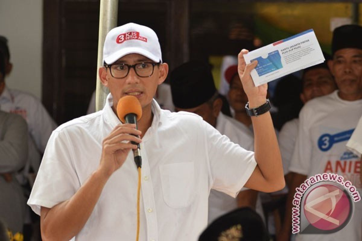 Sandiaga Dampingi Relawan Ok Oce yang Operasi Bibir Sumbing