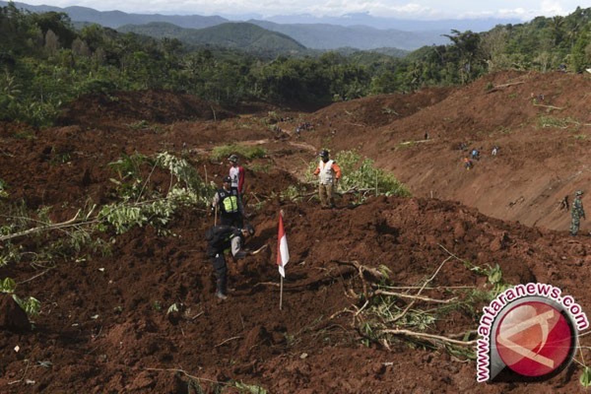 BNPB: 26 Korban Tertimbun Longsor Masih Dalam Pencarian