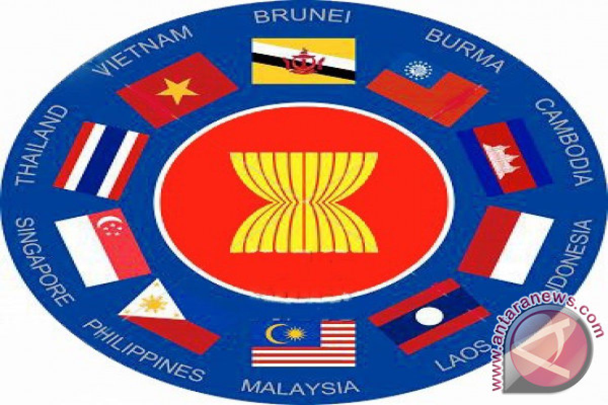 Ini dia mahasiswa Indonesia menangi kompetisi desain logo Asean