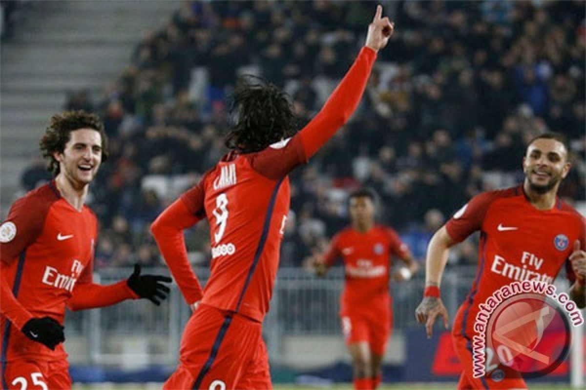 PSG Perpanjang Kontrak Edison Cavani Hingga 2020