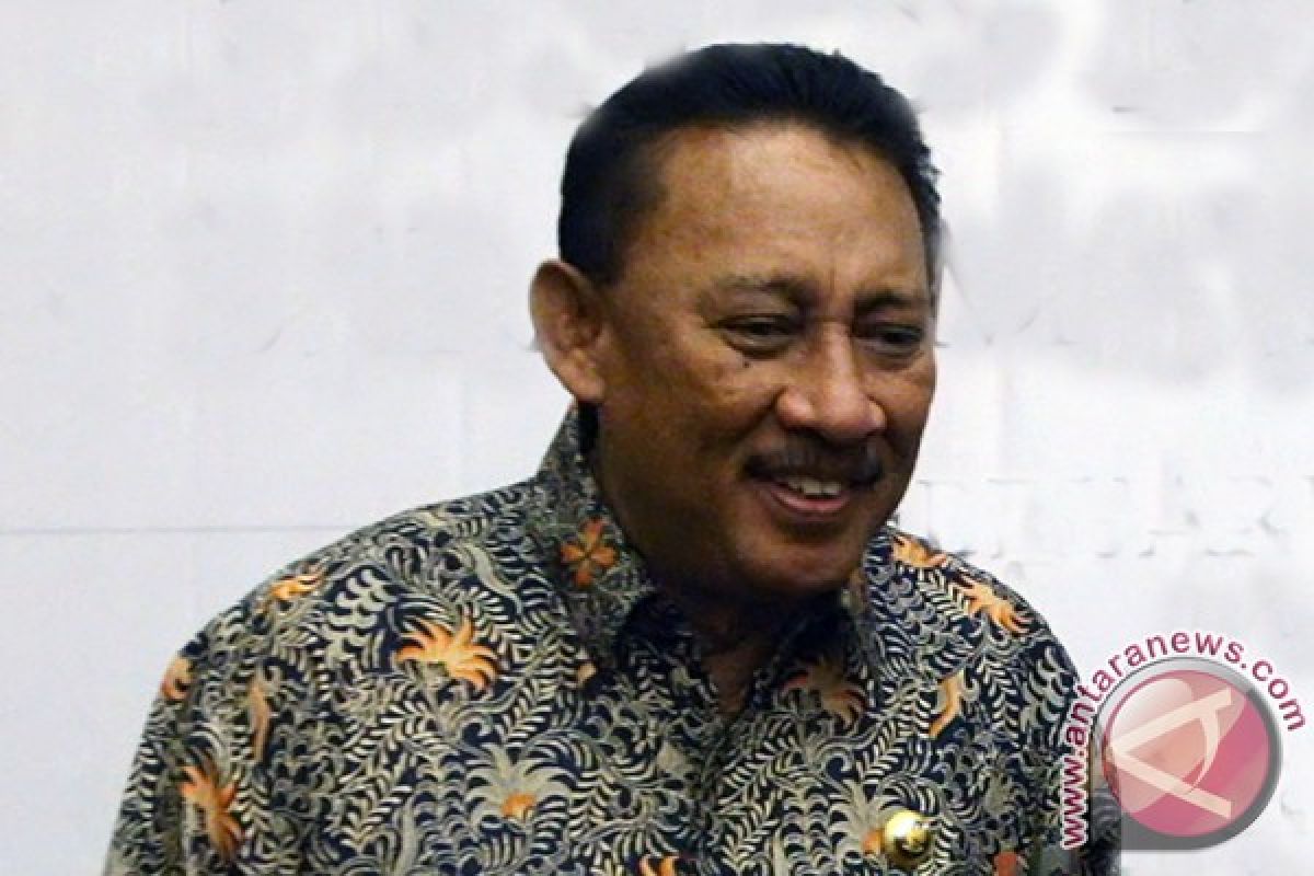 Pemerintah Kota Salurkan Bantuan Pendidikan 