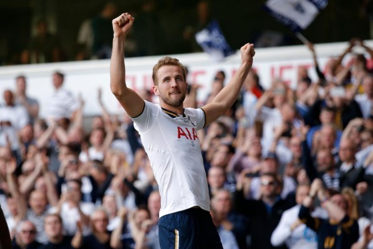 Tottenham Bungkam MU 2-1 di Laga Perpisahan White Hart Lane