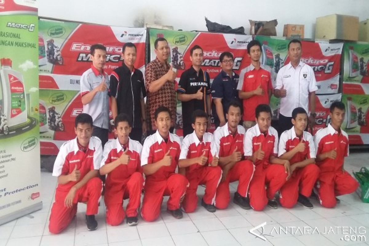 Pertamina Kenalkan Pelumas Enduro ke Siswa SMK