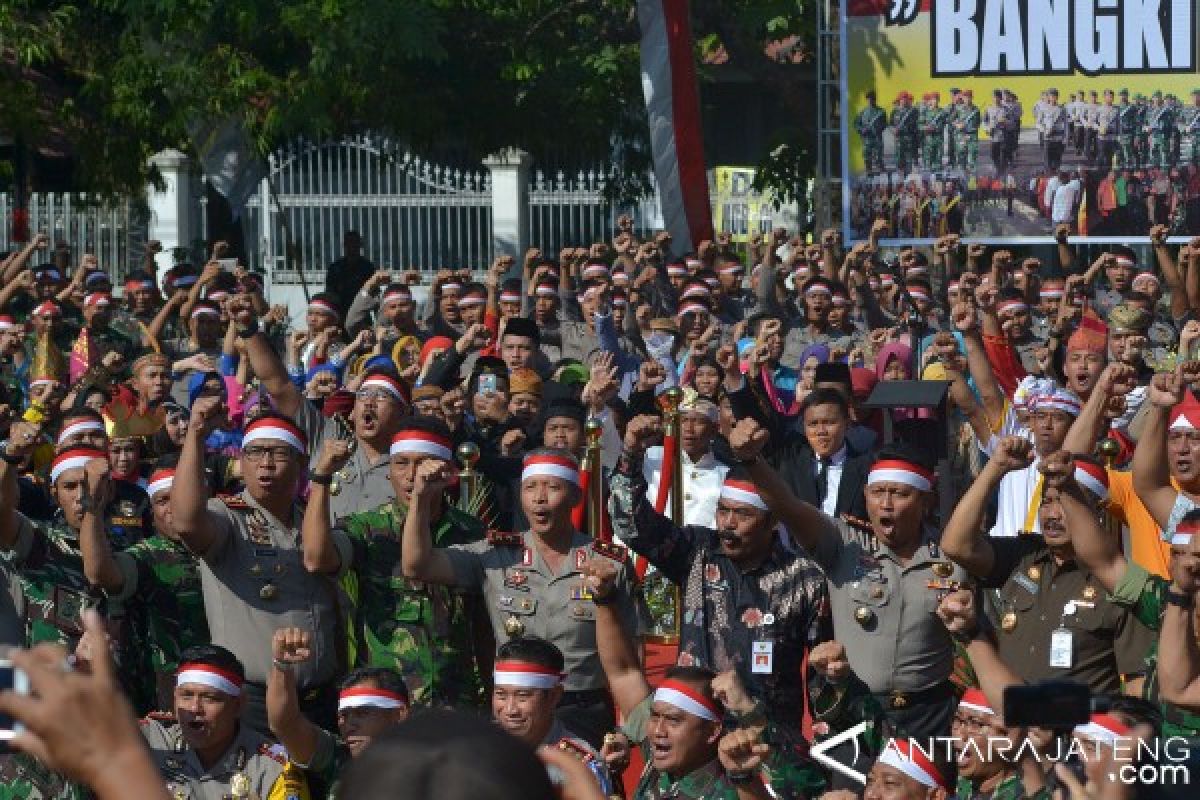 Kapolda Jateng Pimpin Apel Akbar Bersama Bangkit Bersatu NKRI