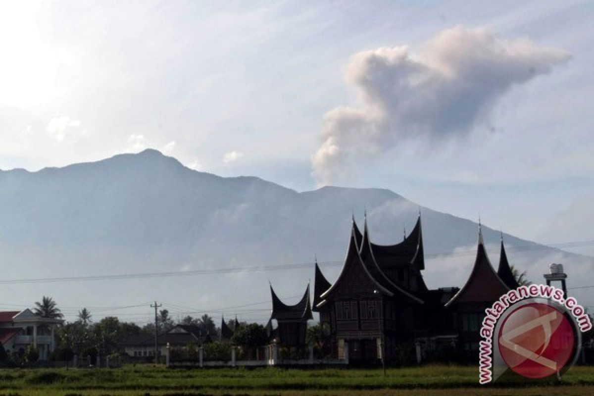 Gunung Marapi Dua Kali Meletus