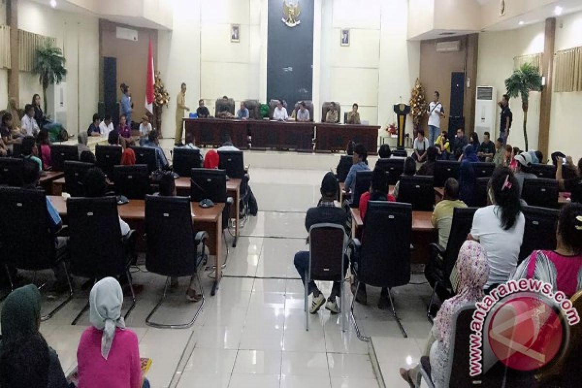 Korban Bencana Manado DemoDPRD  Enam Jam