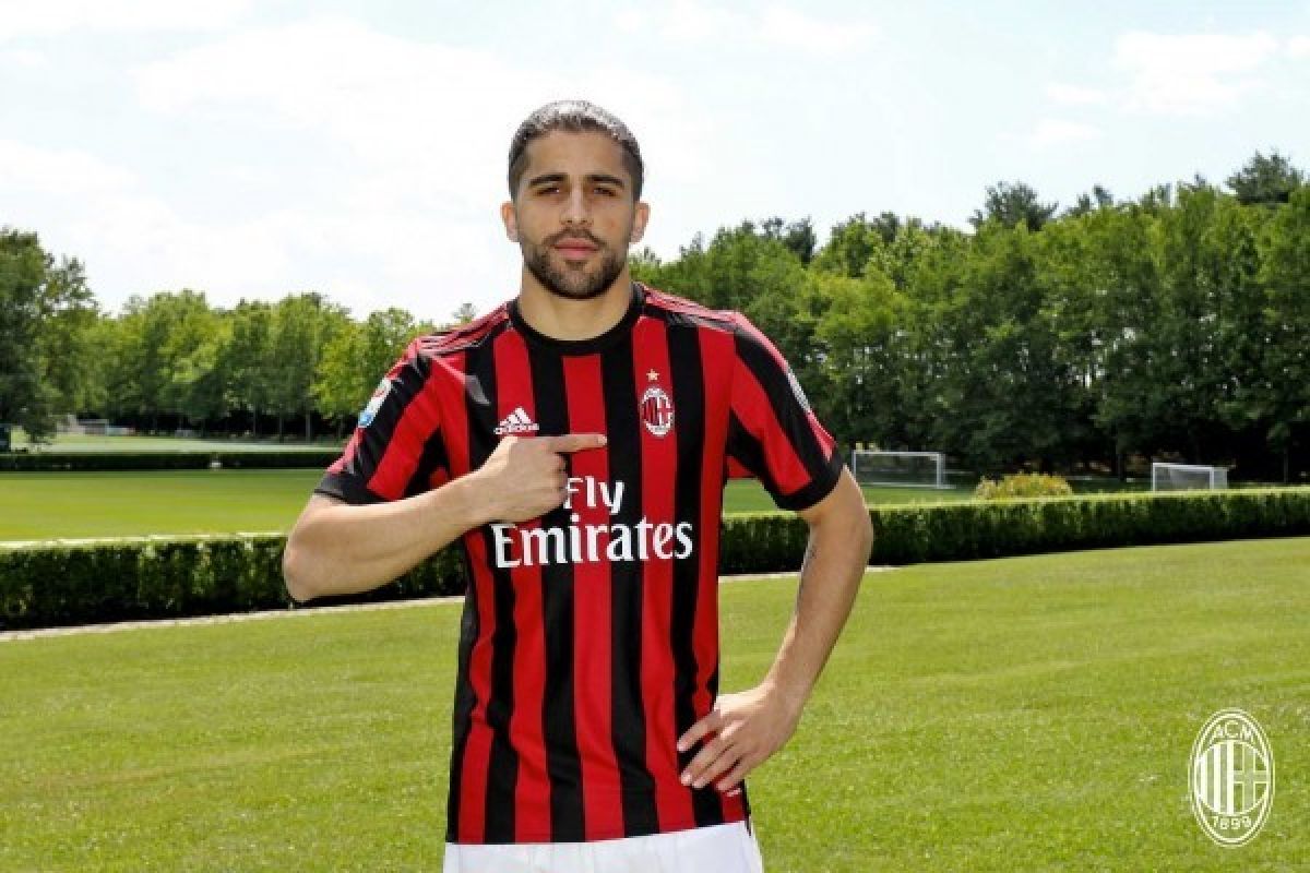 AC Milan Resmi Gaet Ricardo Rodriguez dari Wolfsburg