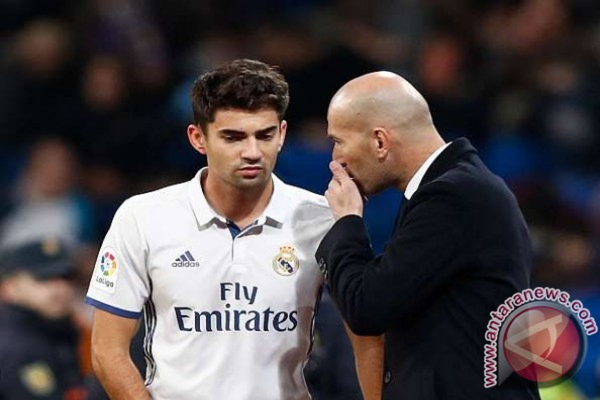 Putra Zinedin Zidane Enzo resmi bergabung dengan klub Ligue 2 Prancis Rodez