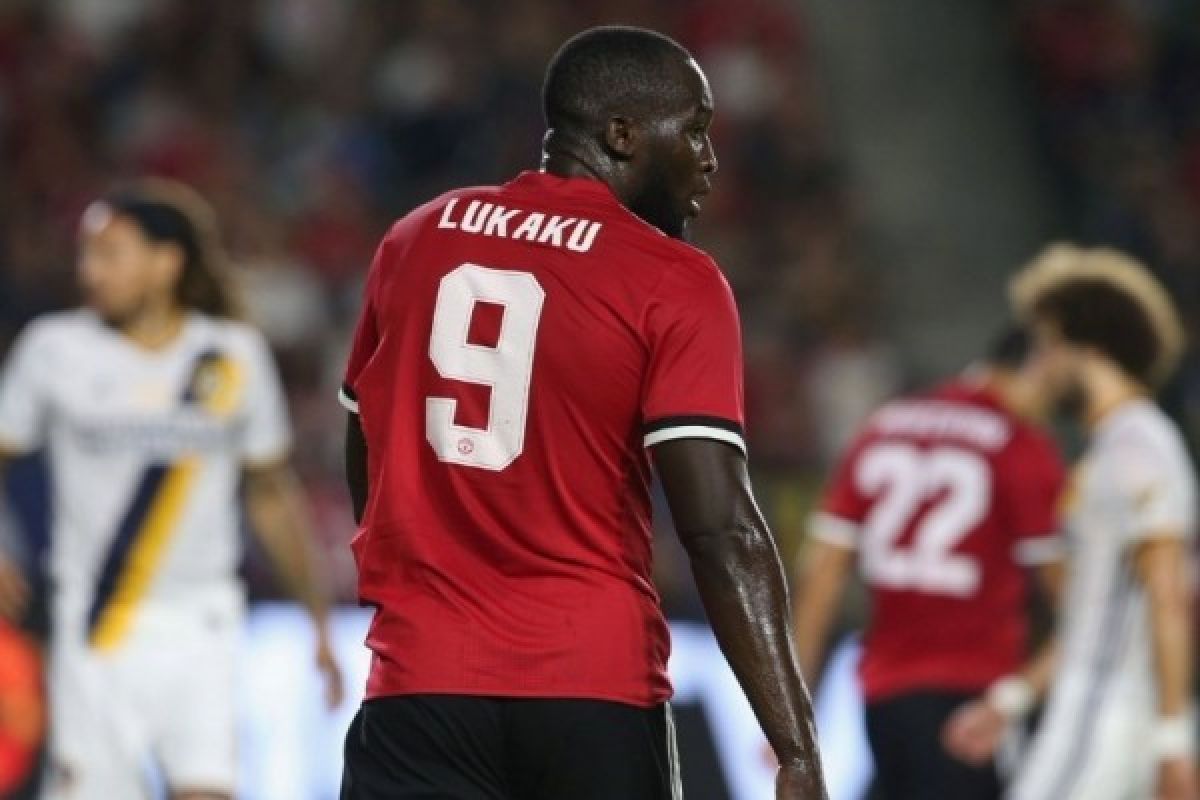 Ini Alasan Mourinho Enggan Bandingkan Lukaku dengan Rooney