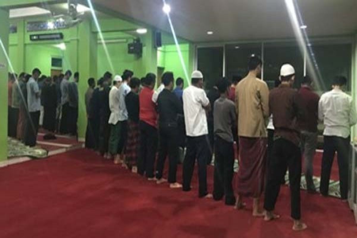 Bea Cukai Budayakan Salat Subuh Berjamaah