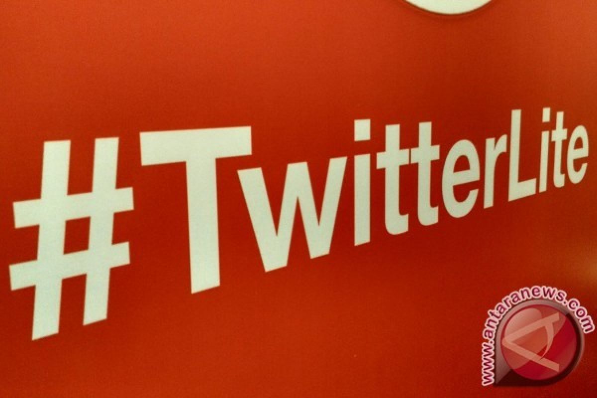 Twitter Babak Belur, Facebook Berjaya