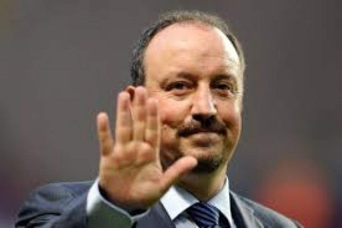   Benitez prustasi tak miliki banyak pemain