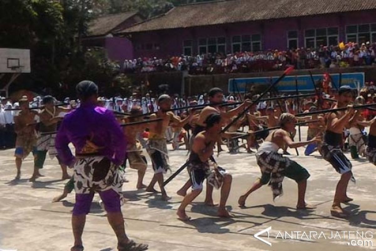 Lumaras Budaya Sajikan Pentas Kolosal "Kidung Nusantoro"