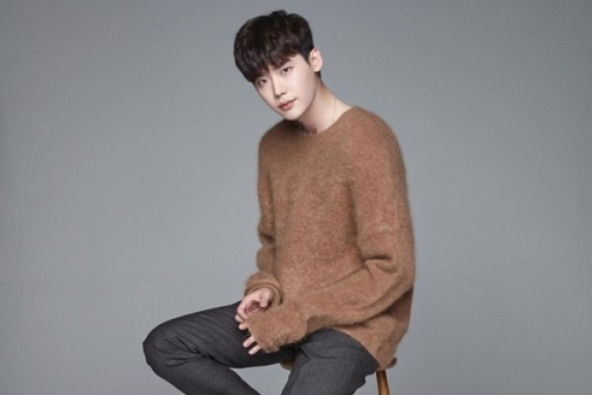 Ini drama pertama yang  akan dibintangi Lee Jong Suk