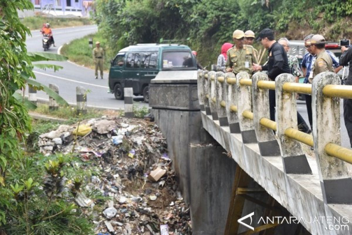 Tindak Pembuang Sampah Ke Sungai Bogowonto