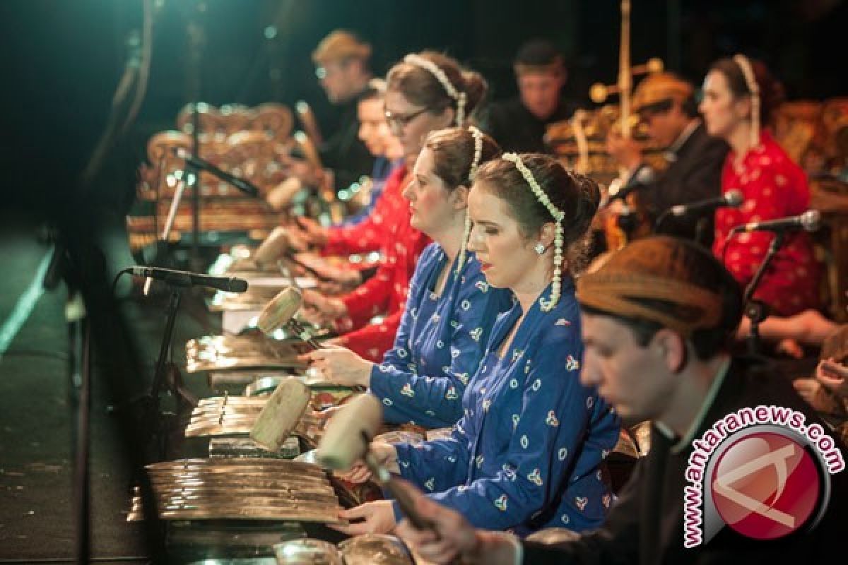 Komposer gamelan Indonesia bius publik Inggris